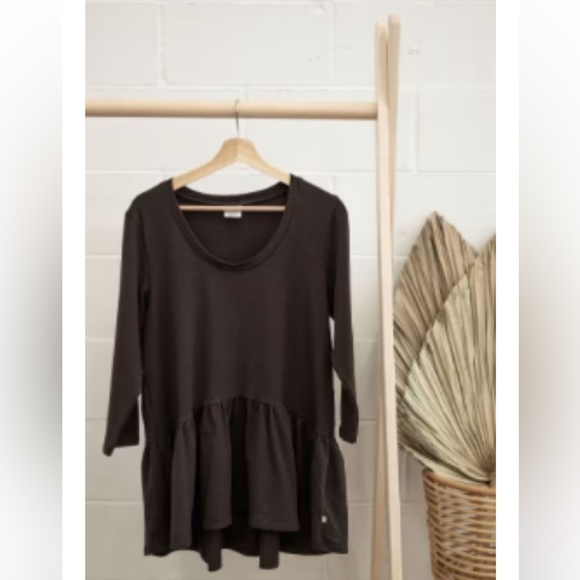 Jax & Lennon Ladies 3/4 Sleeve Peplum Tee - Picture 1 of 6